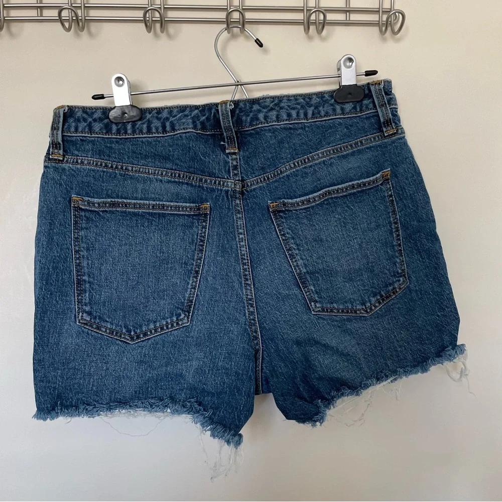 Universal Thread vintage midi cut off shorts size 10